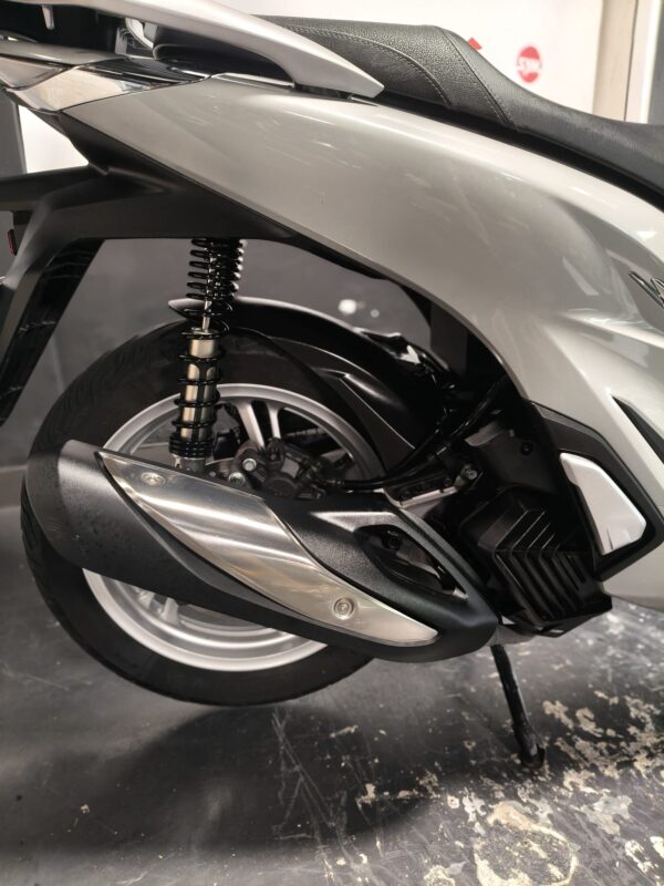 Honda SH 125 Scoopy - Imagen 9