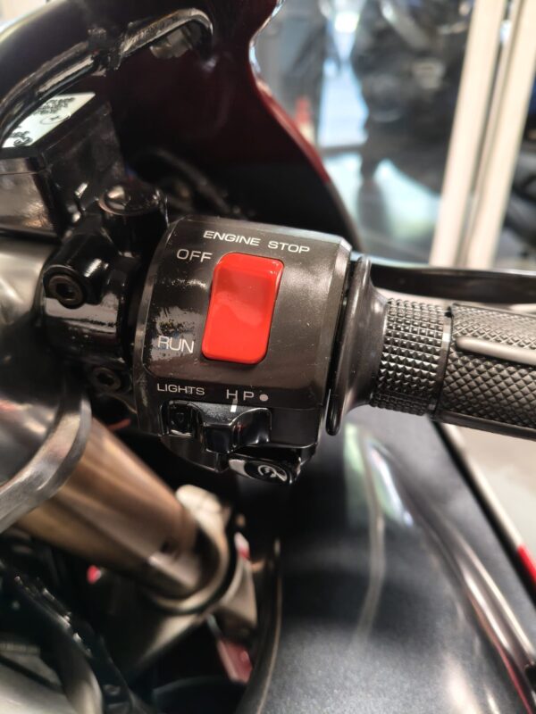 KAWASAKI ZX-9R - Imagen 5